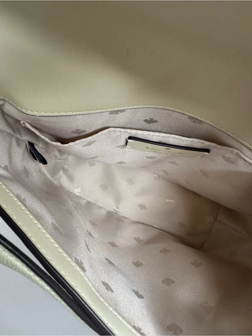 #422 Kate Spade Emmie Flap Crossbody Bag